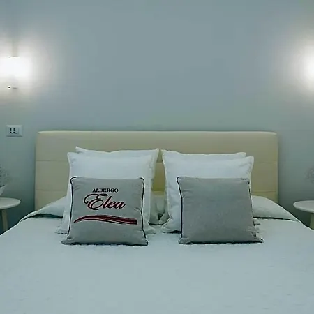 Elea 3*