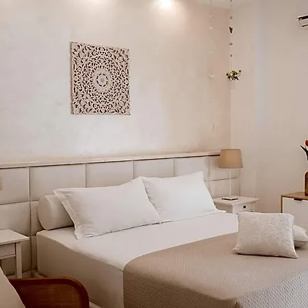 Elea Hotel 3*